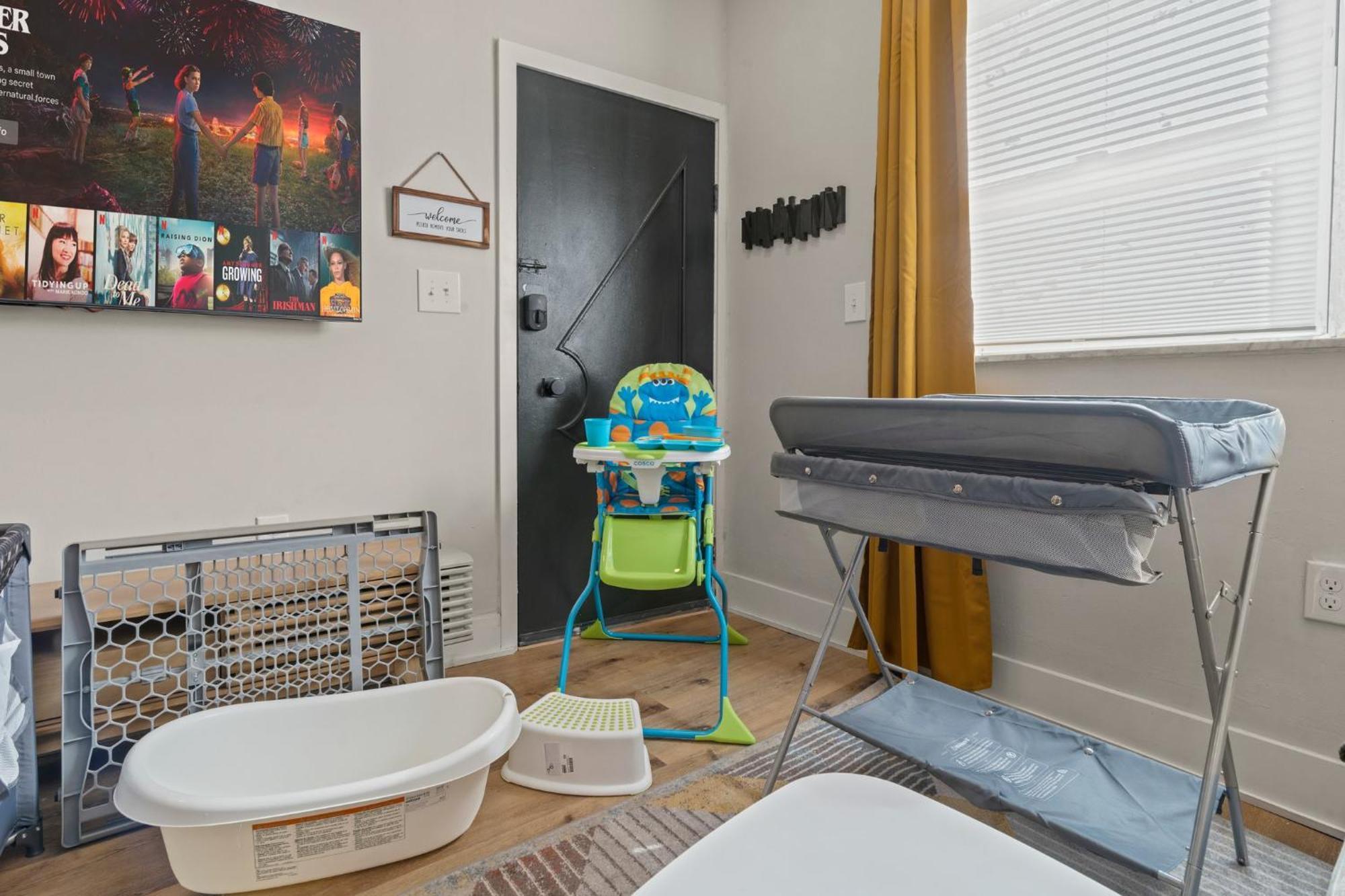 E Passyunk Ave 1 Bedroom Gem - Prime Location! * Filadélfia